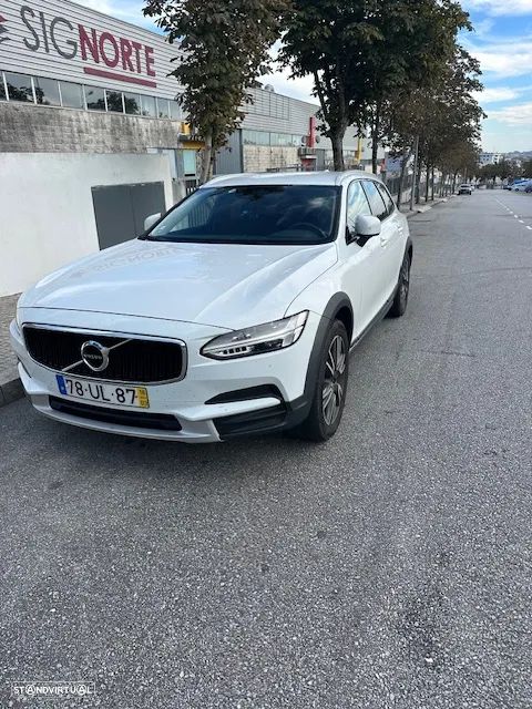 Volvo V90 Cross Country 2.0 D4 Plus AWD Geartronic - 1