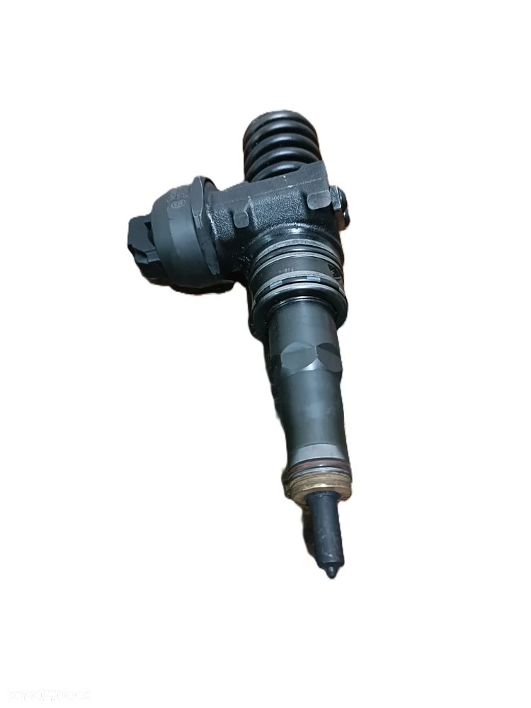 * VOLKSWAGEN GOLF V 03-09 r. 1,9 TDI POMPOWTRYSK wtryskiwacz 0414720215 - 5