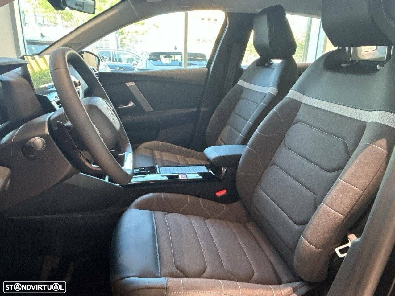 Citroën C4 X 1.2 PureTech Plus EAT8 - 9