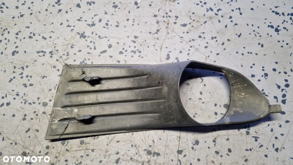 DODGE JOURNEY KRATKA ZDERZAKA PRAWY PRZÓD - 2