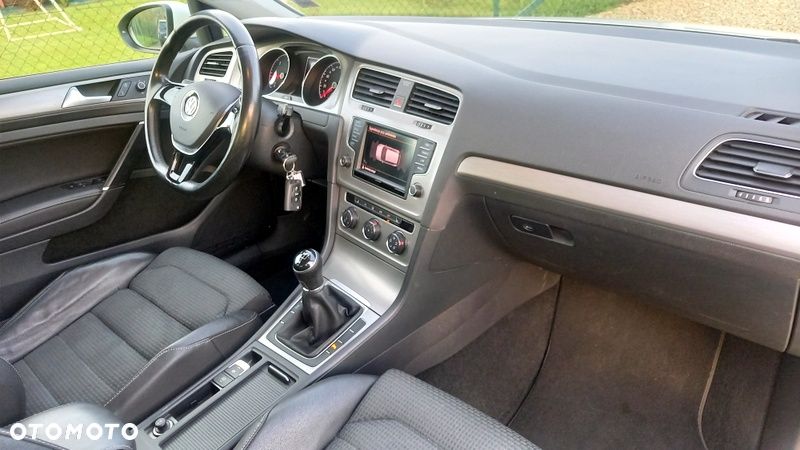 Volkswagen Golf - 18