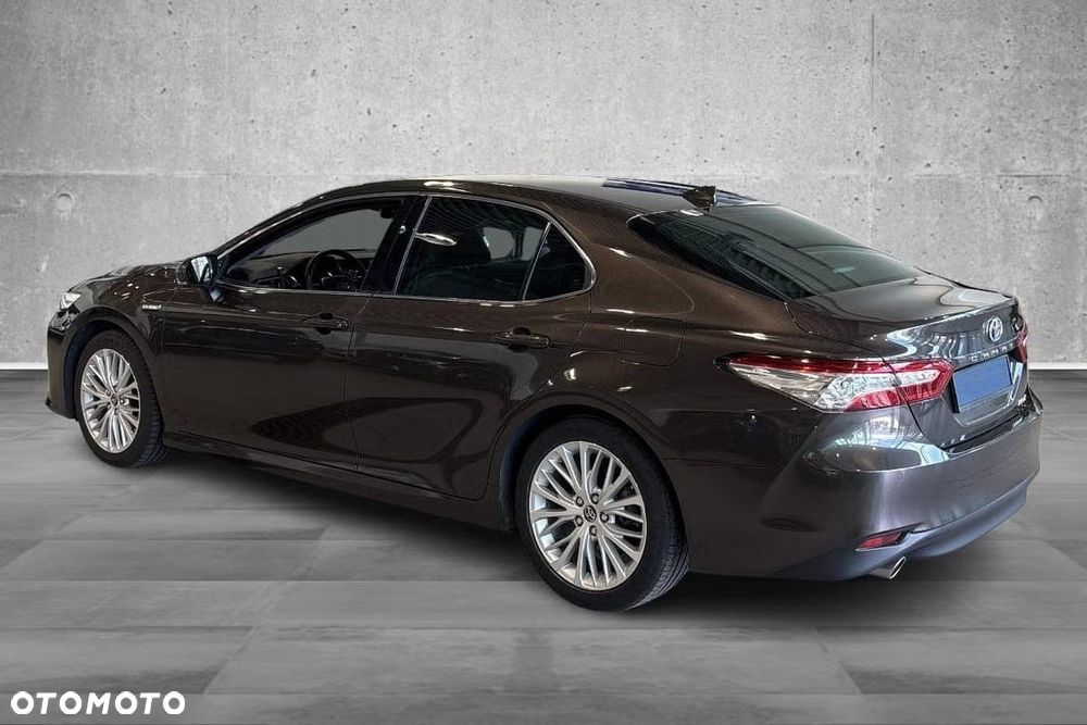 Toyota Camry 2.5 Hybrid Executive CVT - 3