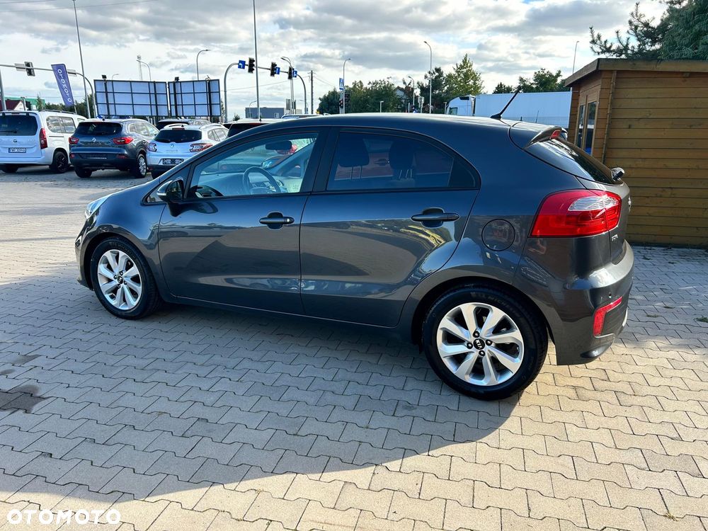 Kia Rio 1.2 M - 12