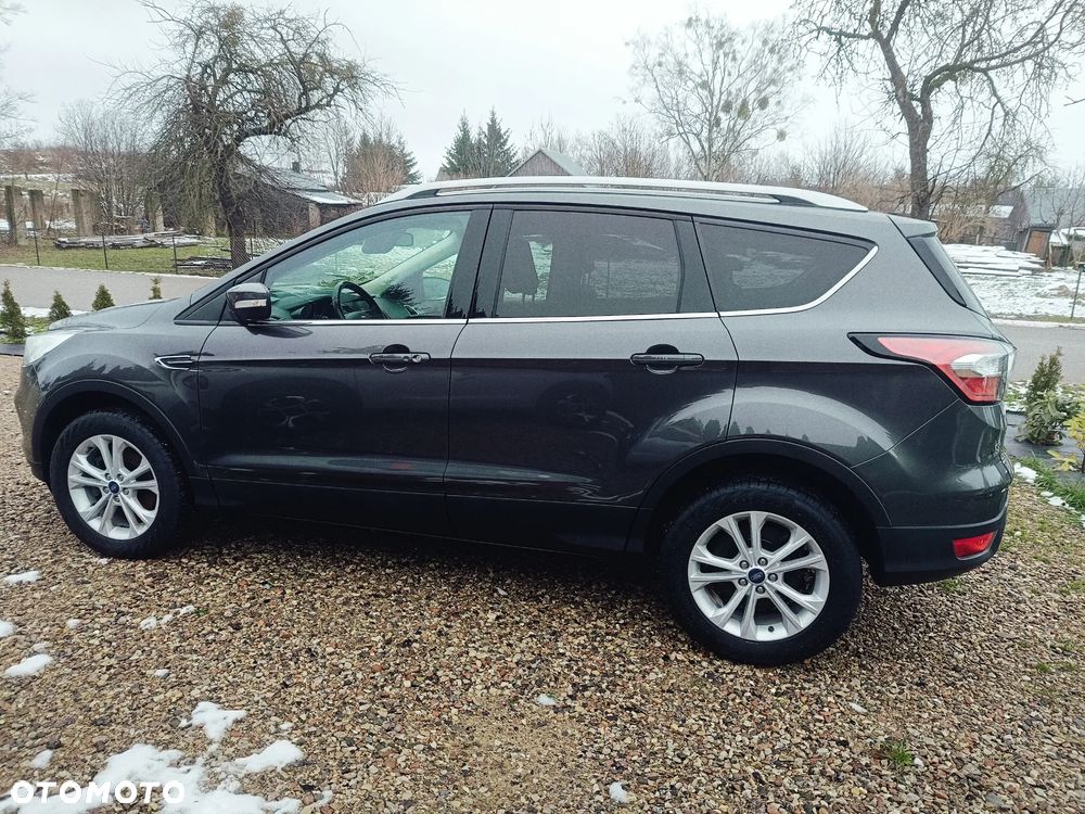 Ford Kuga 1.5 TDCi 2x4 Titanium - 15