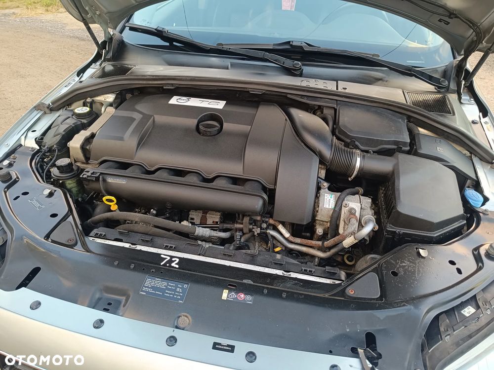Volvo XC 70 T6 AWD Geartronic Momentum - 21