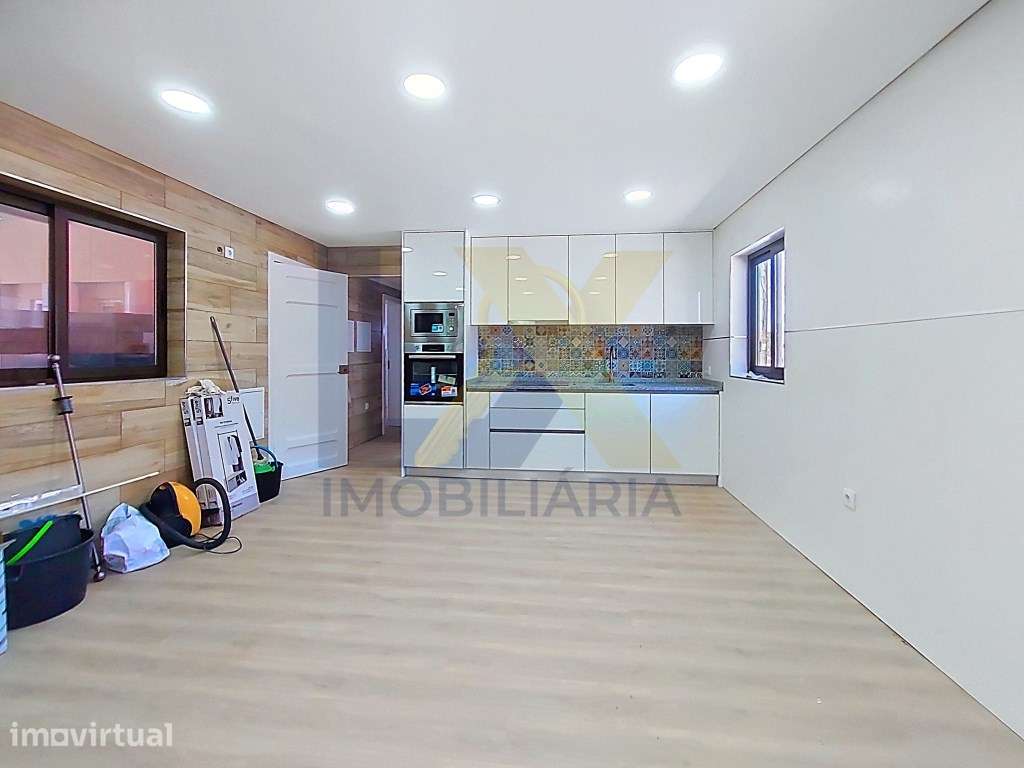 Andar de Moradia T3 muito bem localizado em Bustos!!! - Grande imagem: 3/16