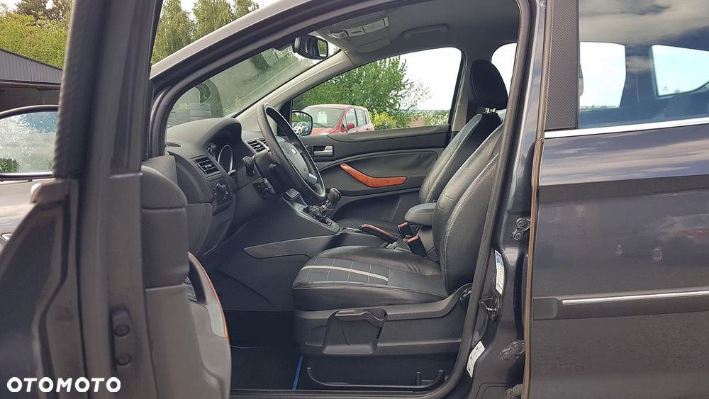 Ford Kuga 2.0 TDCi 4x4 Titanium - 23