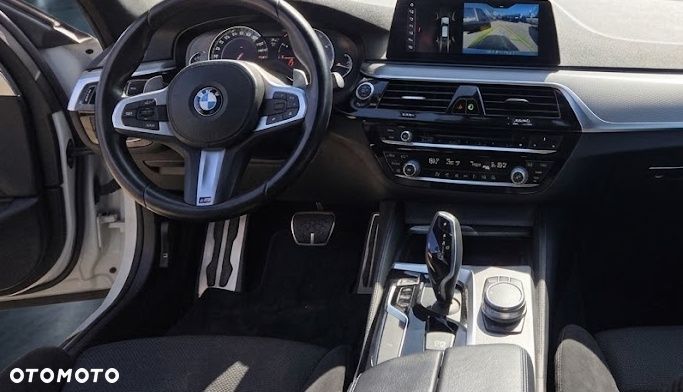 BMW Seria 5 520d xDrive mHEV M Sport sport - 7