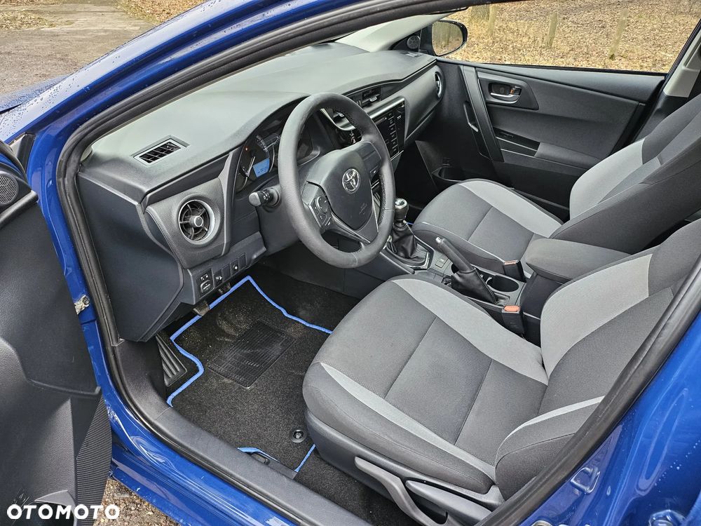 Toyota Auris 1.6 Active - 9