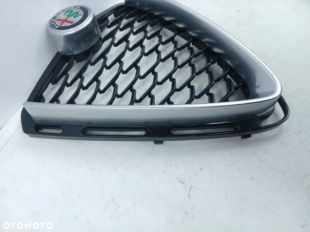 Atrapa grill Alfa Romeo Stelvio LIFT FL - 3