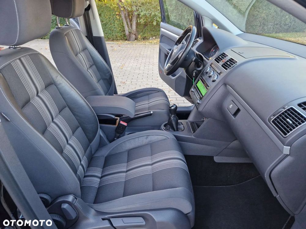 Volkswagen Touran 1.6 TDI DPF MATCH - 23