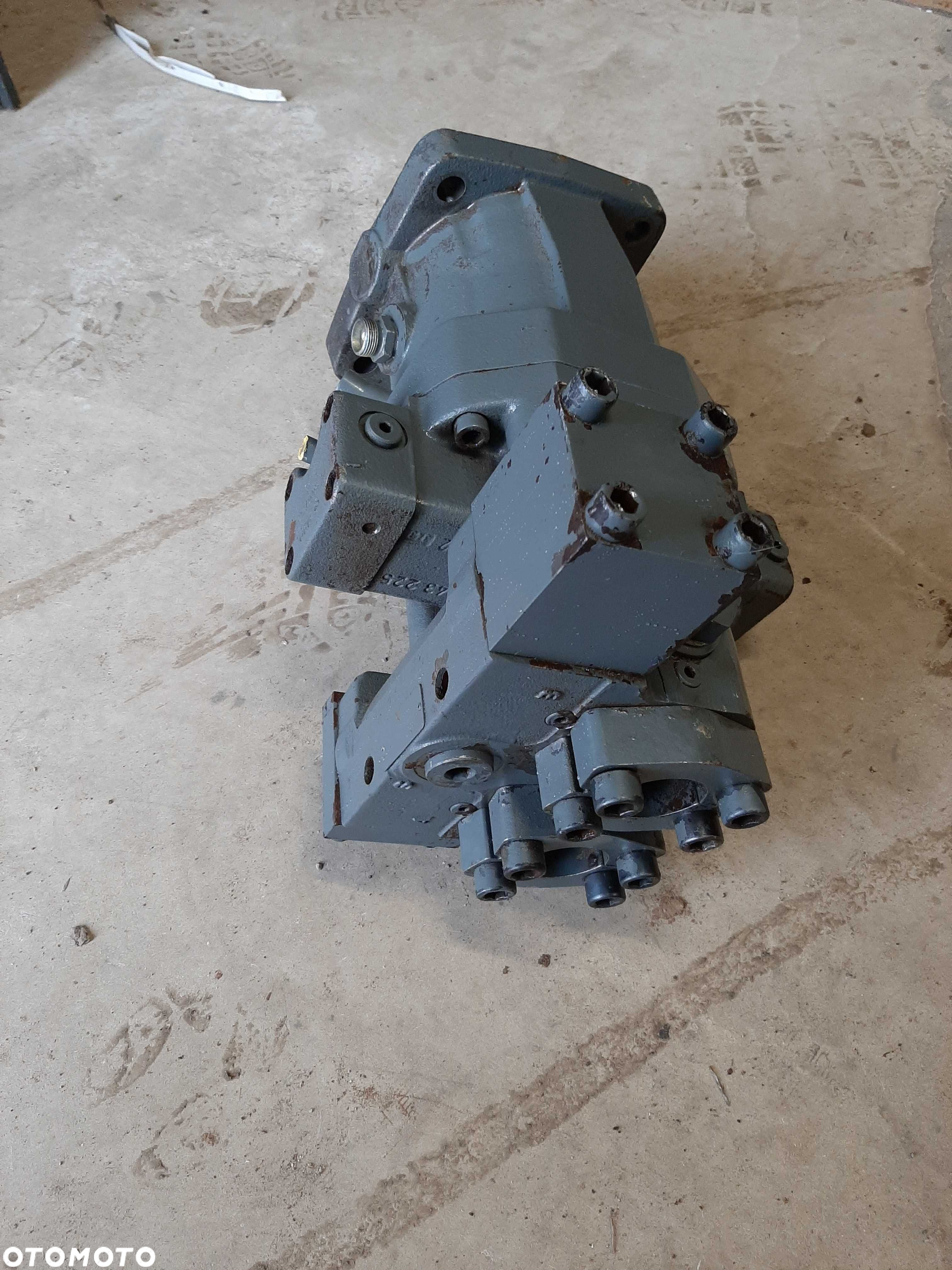 Silnik jazdy hydromatik do koparki Liebherr 312 - 2
