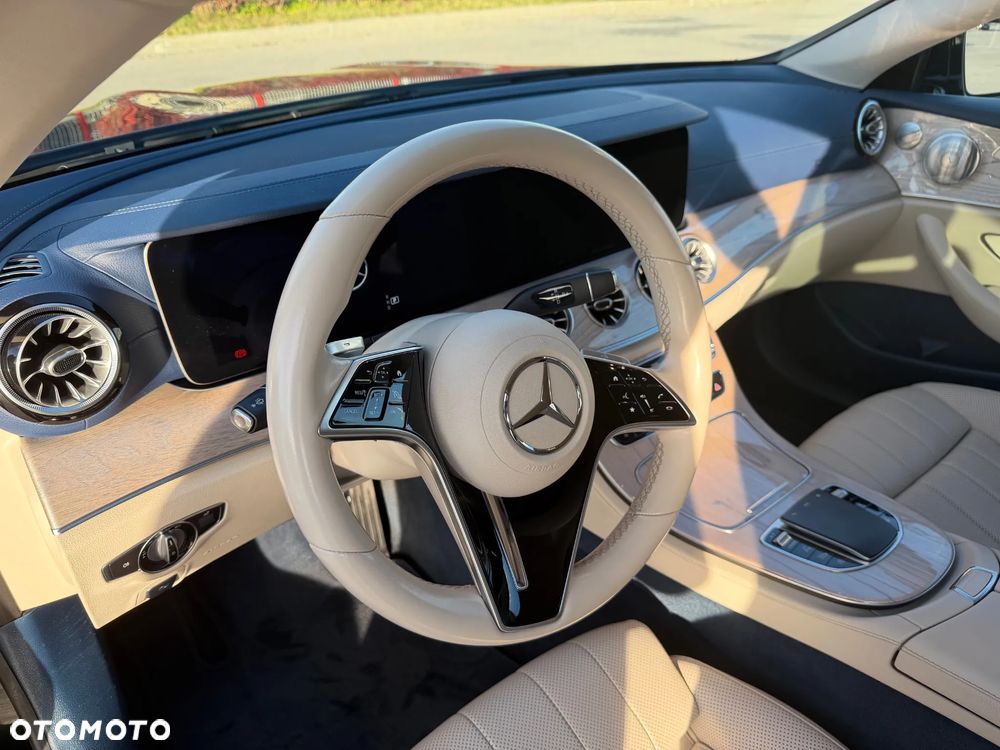 Mercedes-Benz Klasa E - 17