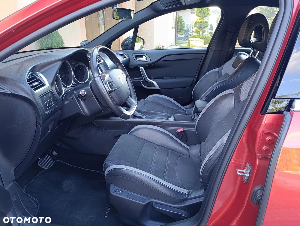 DS Automobiles DS 4 Crossback - 16