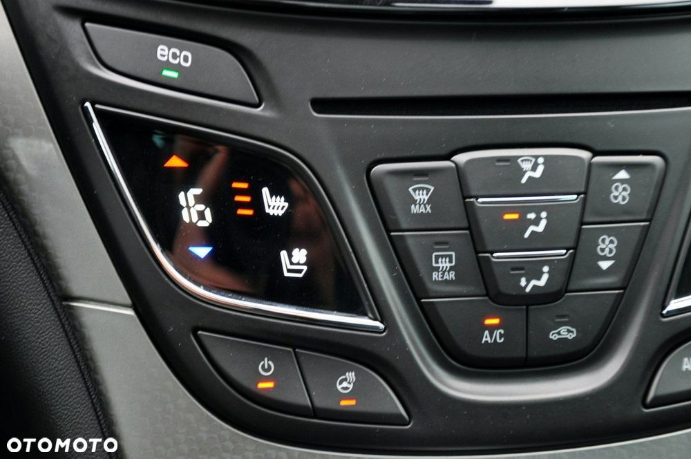 Opel Insignia - 35