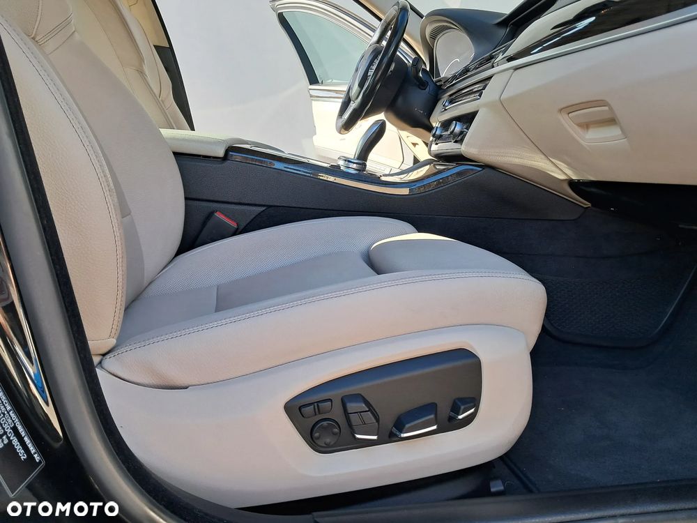 BMW Seria 5 - 32