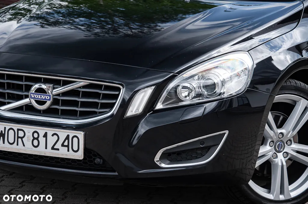 Volvo V60 D4 Geartronic Summum - 29