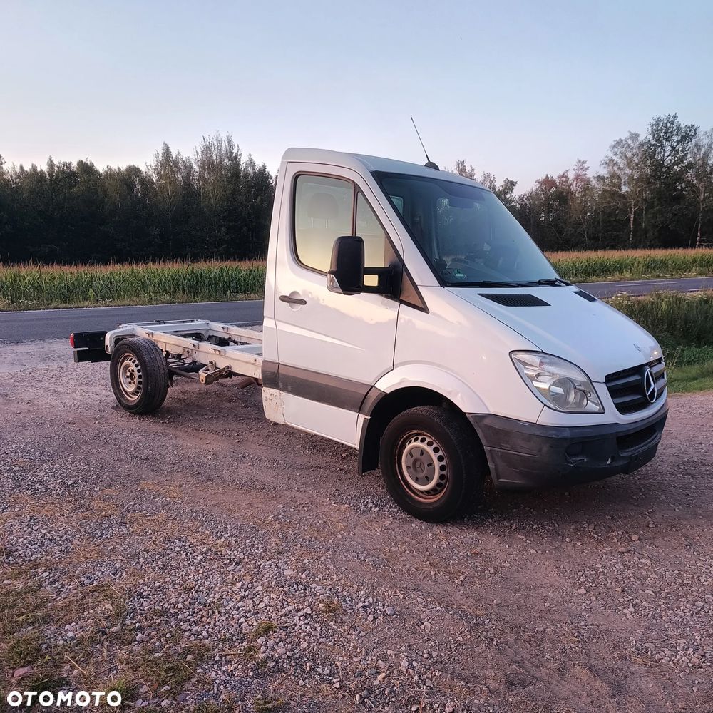 Mercedes-Benz Sprinter - 25