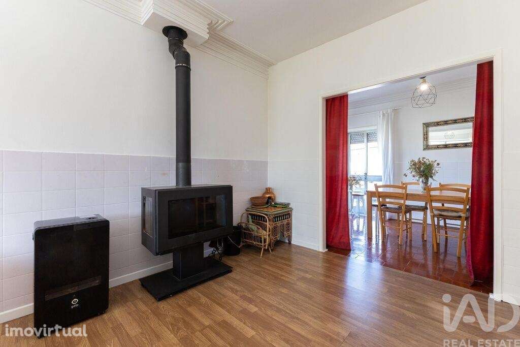 Moradia isolada T4 em São Mamede de Infesta e Senhora da Hora de 160 m - Grande imagem: 2/37