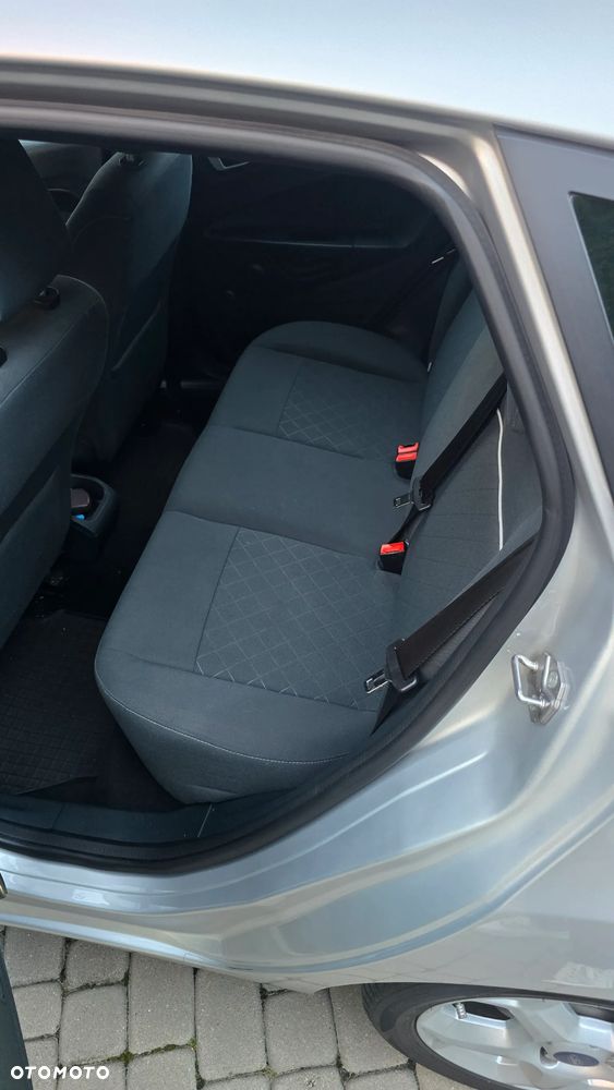 Ford Fiesta 1.25 Trend EU5 - 6