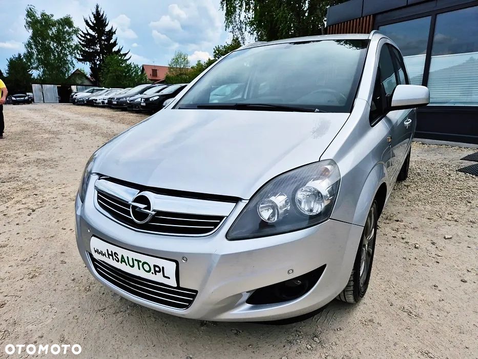 Opel Zafira 1.8 Family Plus - 1