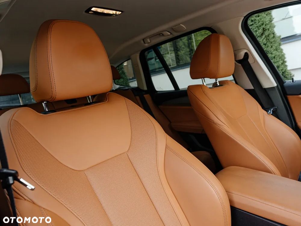 BMW X3 xDrive20i - 10