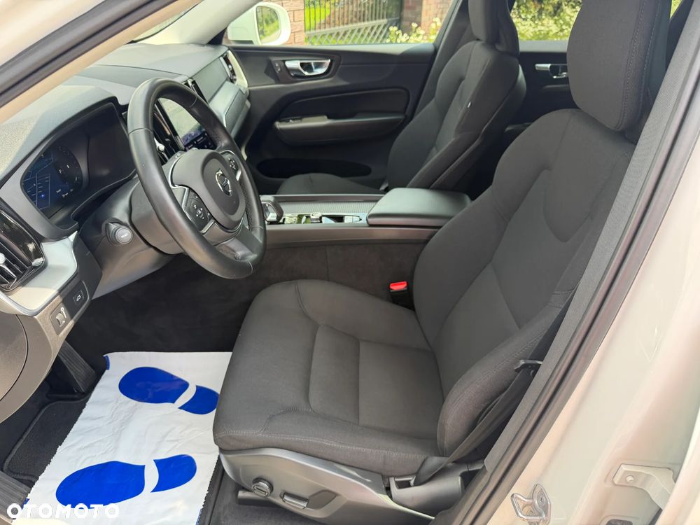 Volvo XC 60 B4 B Momentum Pro - 10