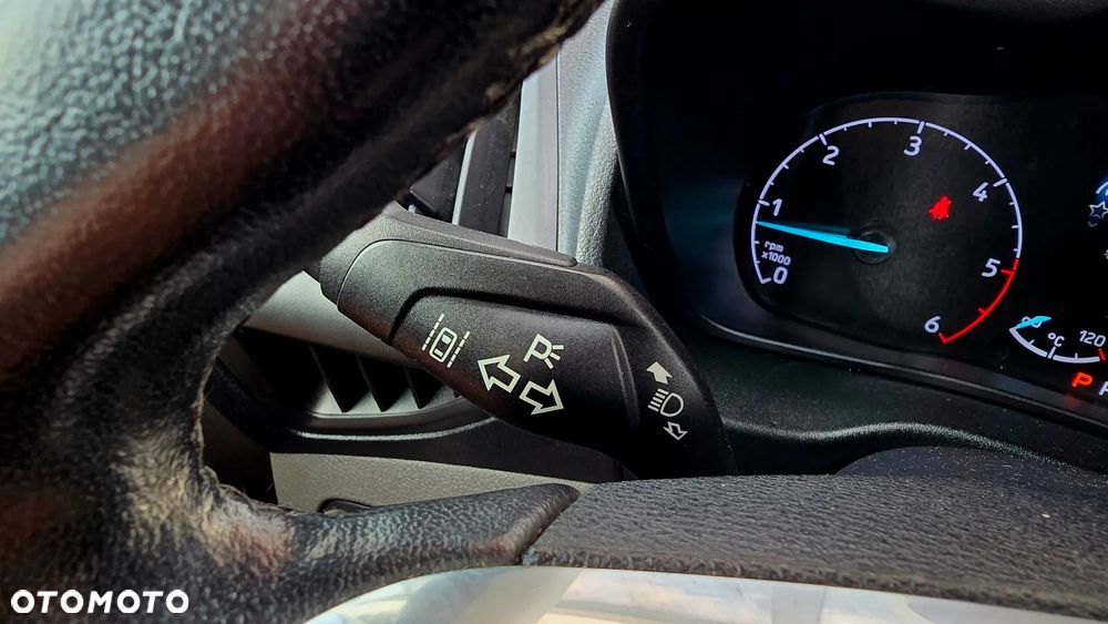 Ford Tourneo Connect 1.5 TDCi Start-Stop Titanium - 32