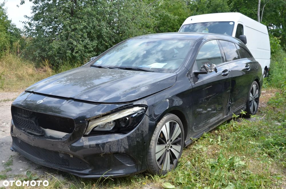 Mercedes-Benz CLA 220 d 7G-DCT AMG Line - 3