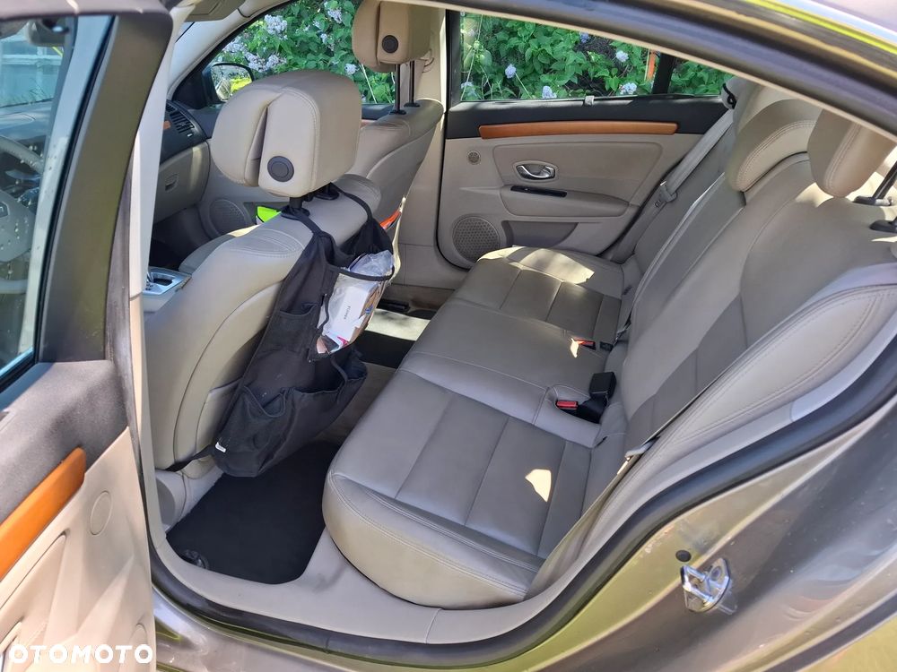 Renault Laguna 2.0 TCe 170 Initiale - 9