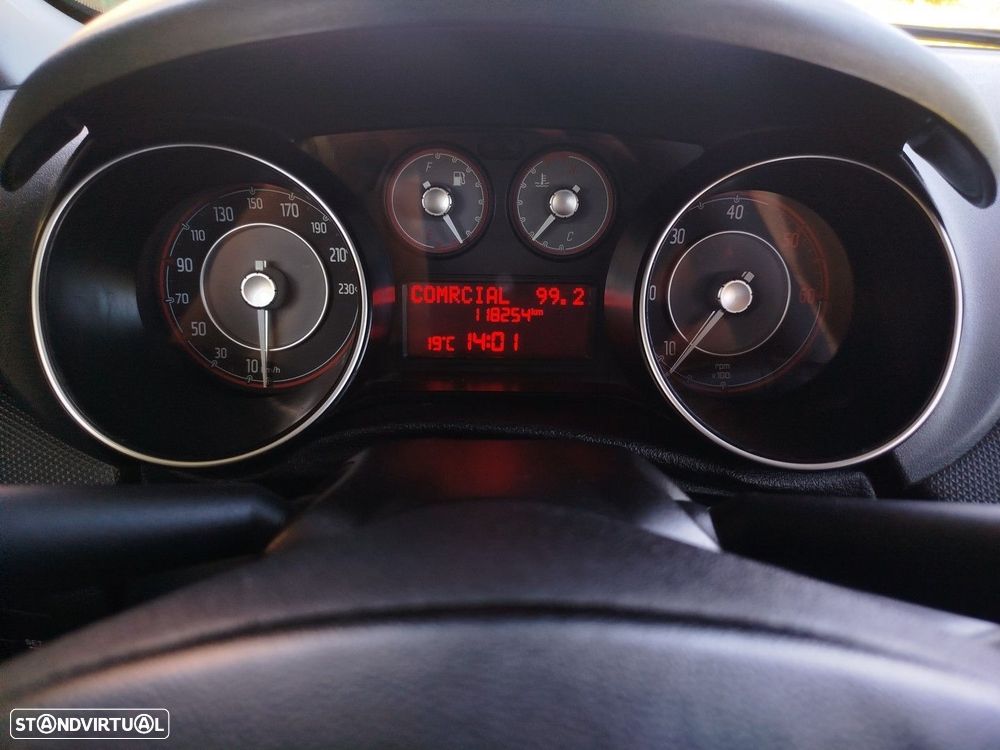 Fiat Punto 1.3 M-Jet Lounge S&S - 7