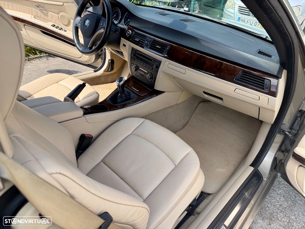 BMW 320 i Cabrio - 13