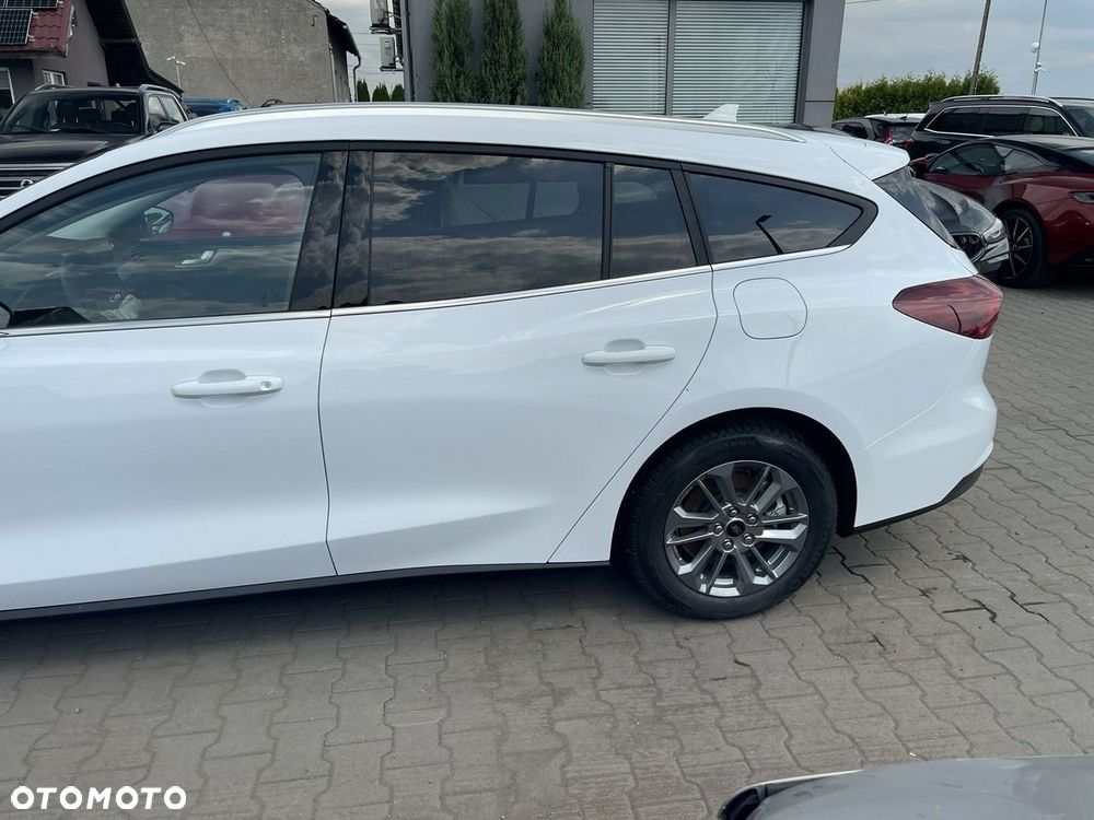 Ford Focus 1.0 EcoBoost Hybrid ST-LINE STYLE - 2