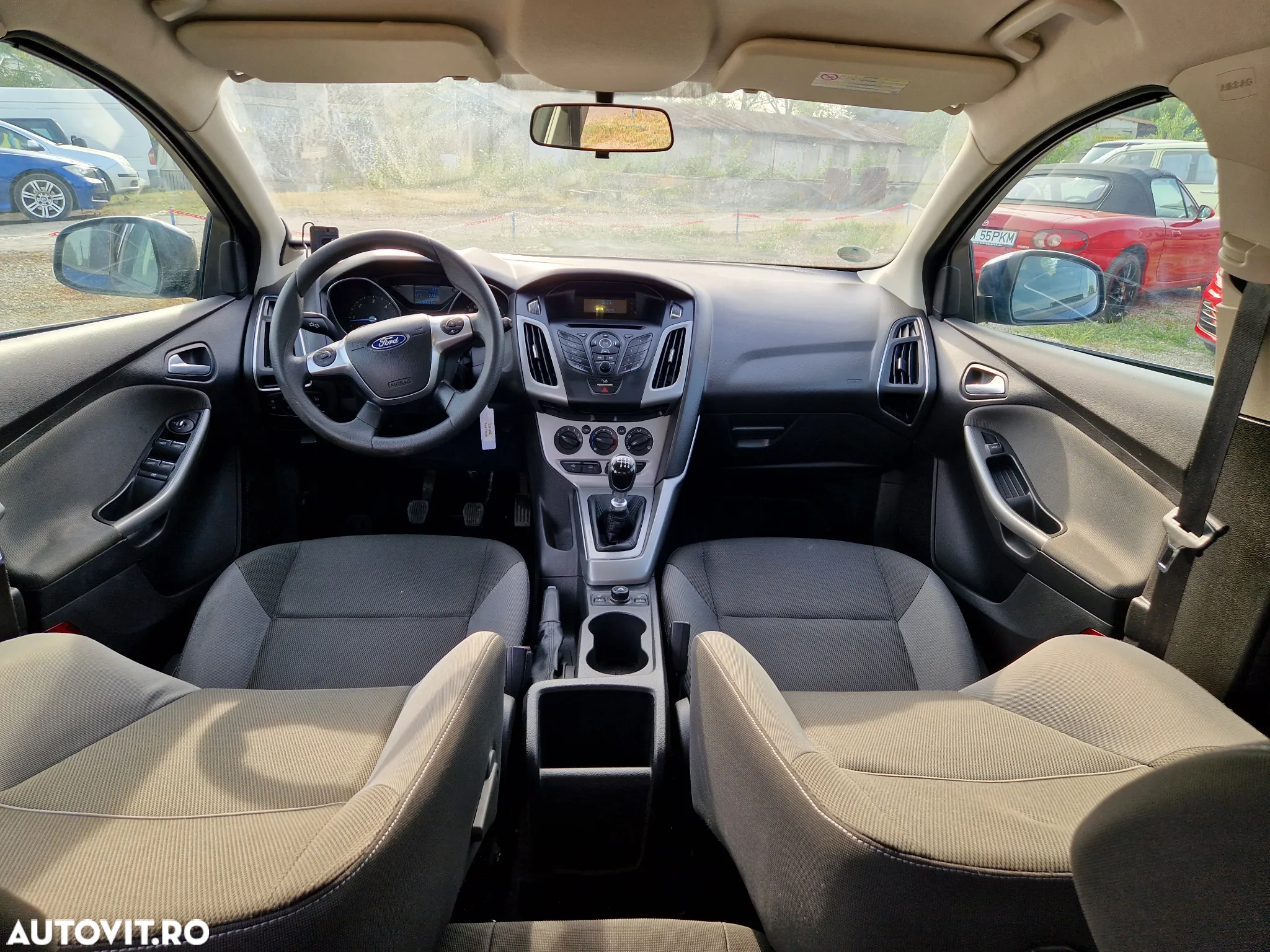 Ford Focus 1.6 TDCi DPF SYNC Edition - 17