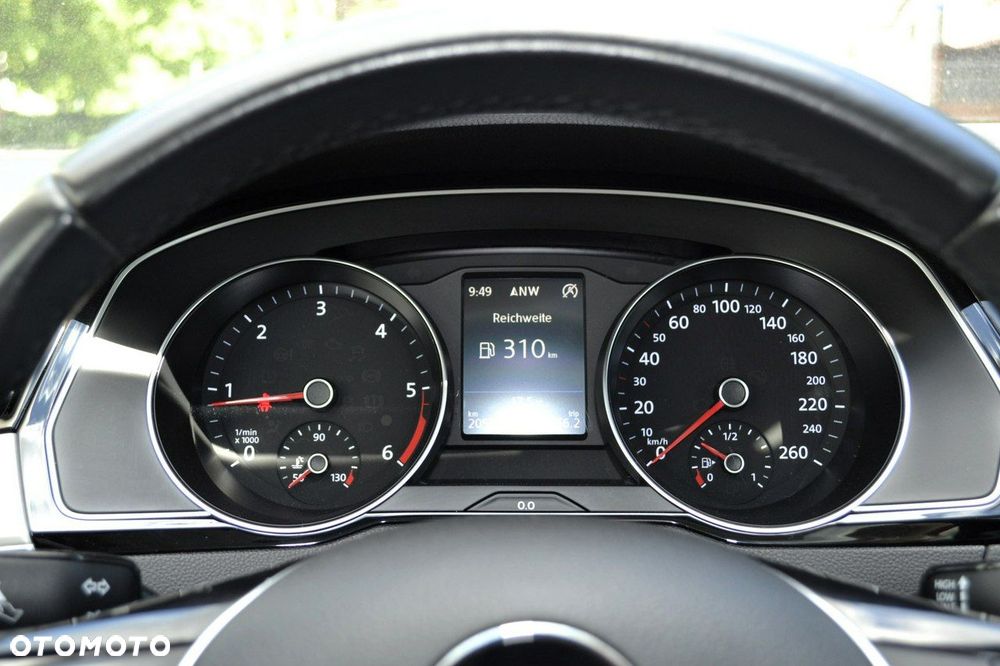 Volkswagen Passat - 40