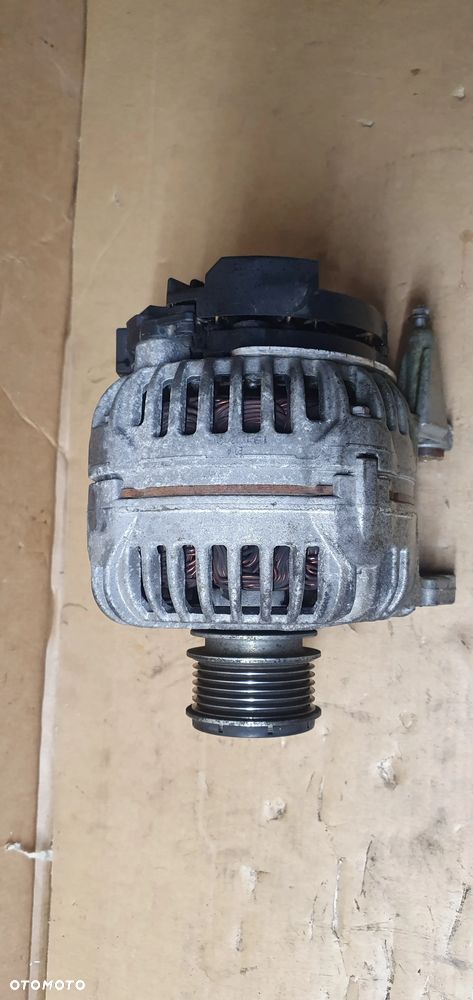 Alternator prądnica VW Caddy III Lift 06F903023F - 1