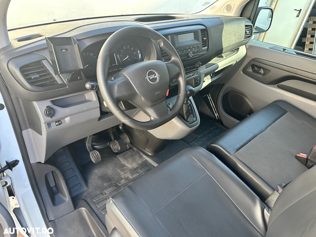 Opel vivaro - 12
