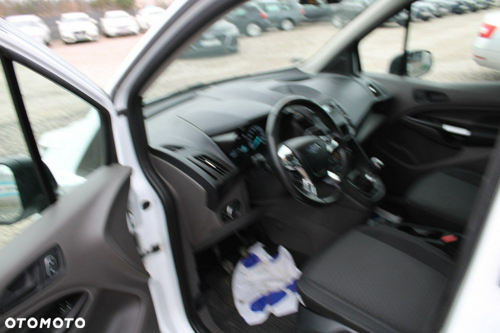 Ford Transit Connect - 15