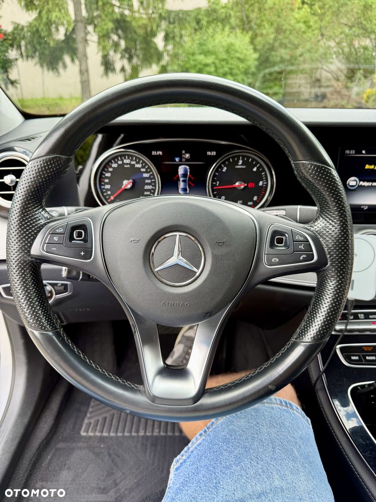 Mercedes-Benz Klasa E 220 d Business Edition 9G-TRONIC - 13