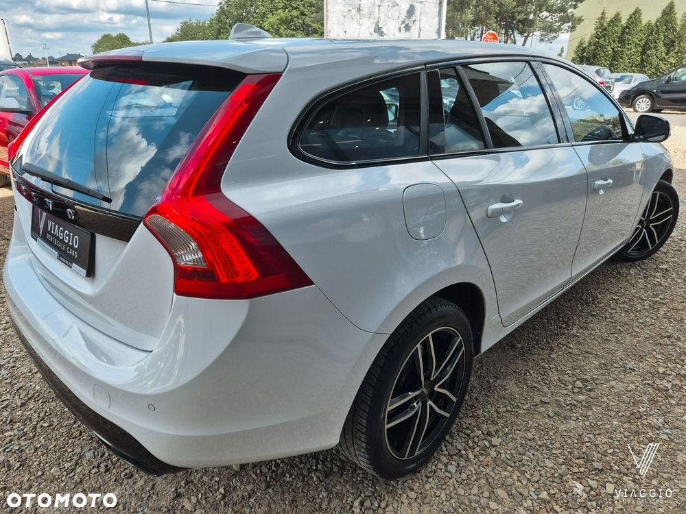 Volvo V60 D3 Momentum - 3
