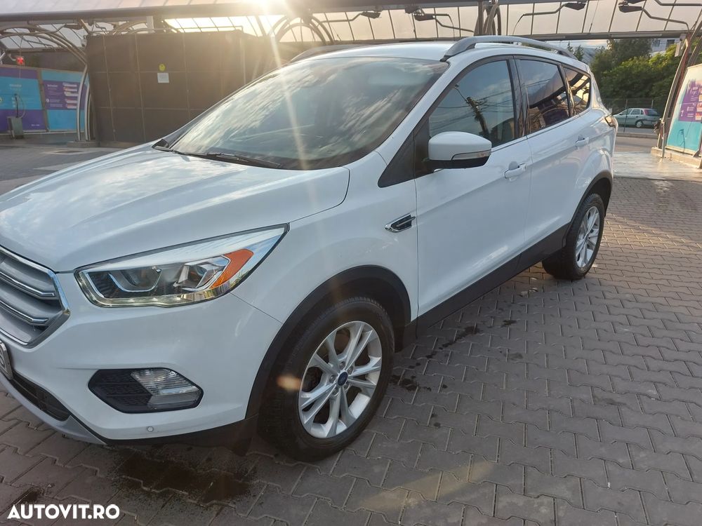 Ford Kuga - 10
