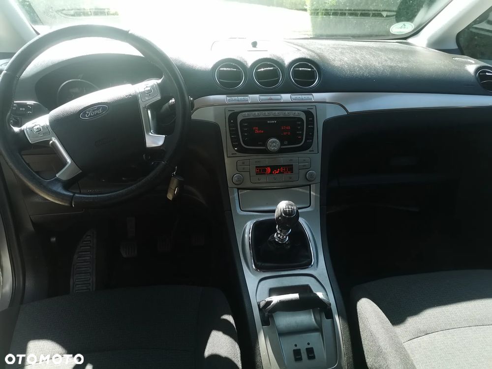 Ford Galaxy 2.0 TDCi Ghia - 8