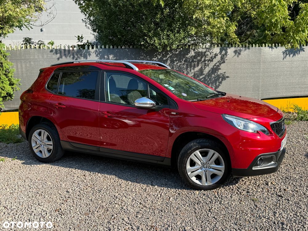 Peugeot 2008 1.2 Pure Tech Active S&S - 19