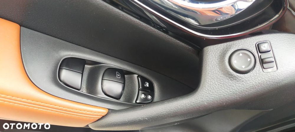 Nissan X-Trail 1.7 dCi Tekna 2WD Xtronic - 23