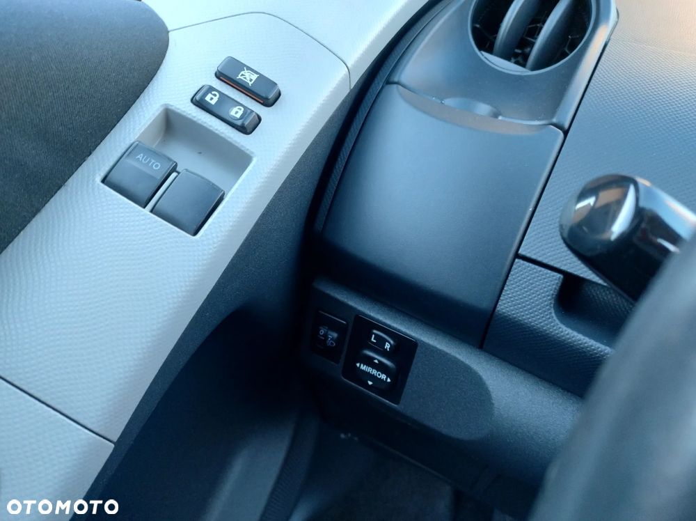 Toyota Yaris 1.33 Active - 28