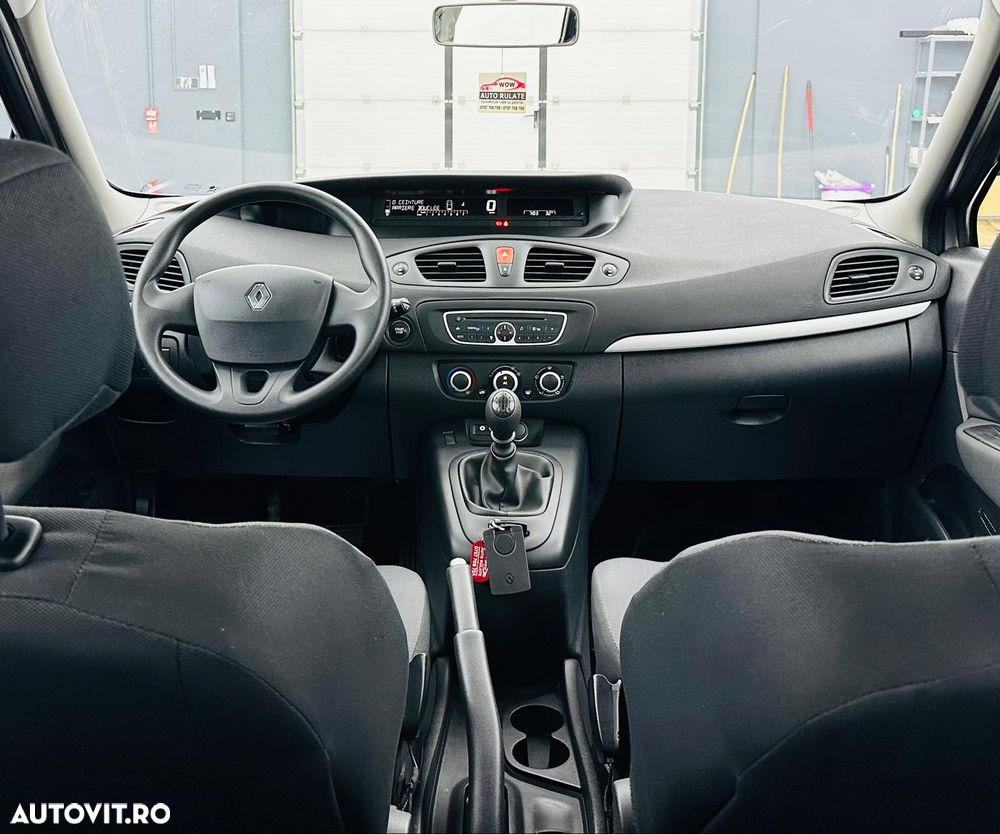 Renault Scenic 1.6 16V 110 Authentique - 7