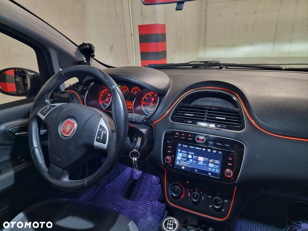 Fiat Punto 2012 - 16