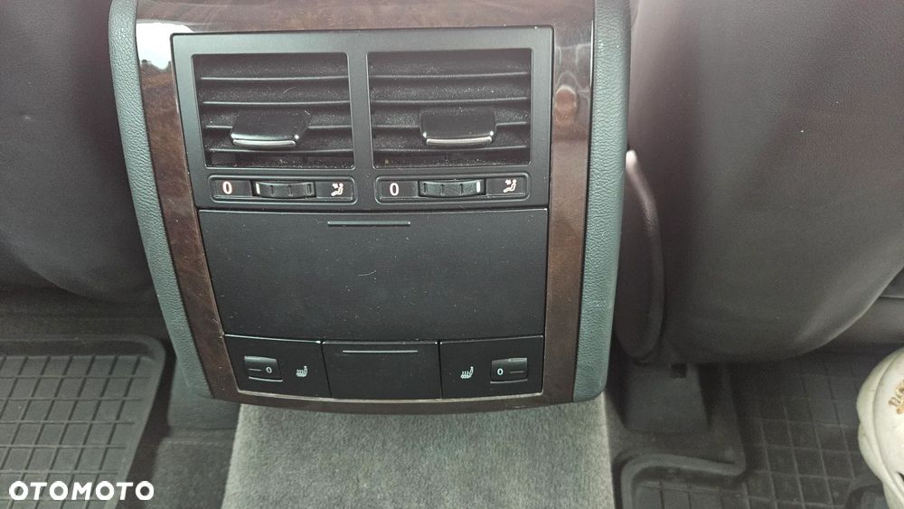 Volkswagen Touareg - 15