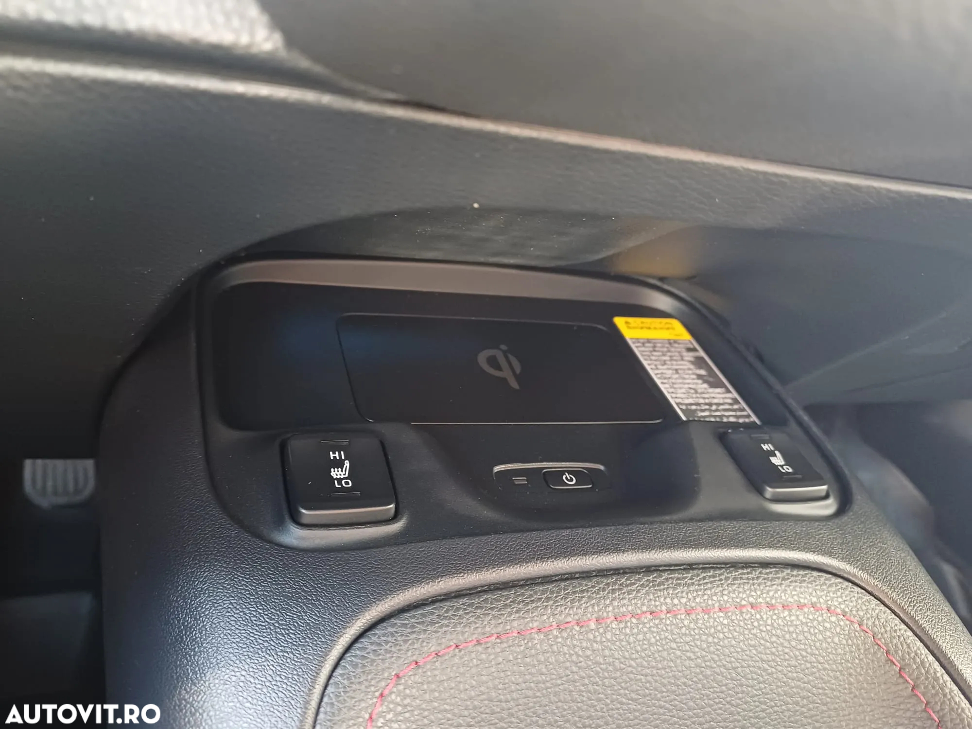 Toyota Corolla 2.0 HSD Exclusive Plus GR Sport Bi-Tone - 17