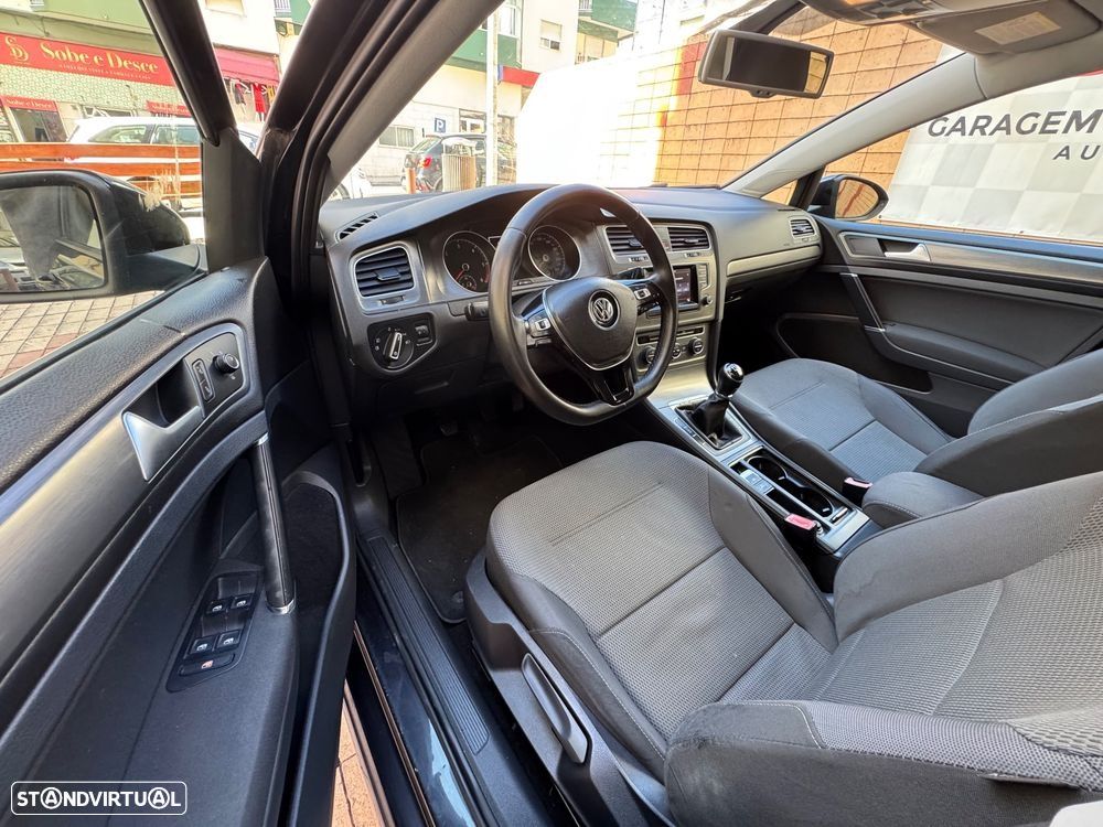 VW Golf 1.6 TDi Confortline - 8